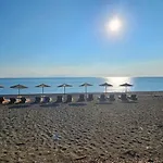 ηλιόπετρα - Iliopetra Apartahotel *