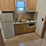 ηλιόπετρα - Iliopetra Apartahotel