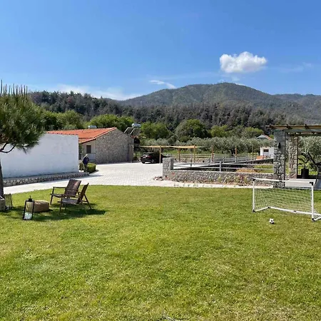 Apartahotel ηλιόπετρα - Iliopetra *